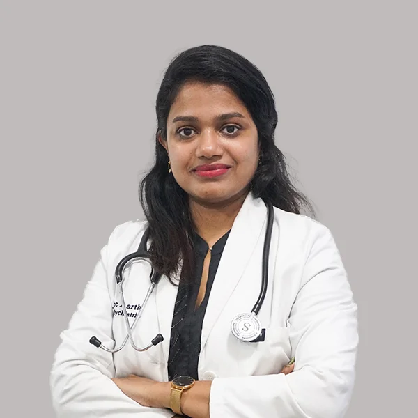 Dr Aarthi